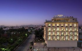 7 Rays Hotel